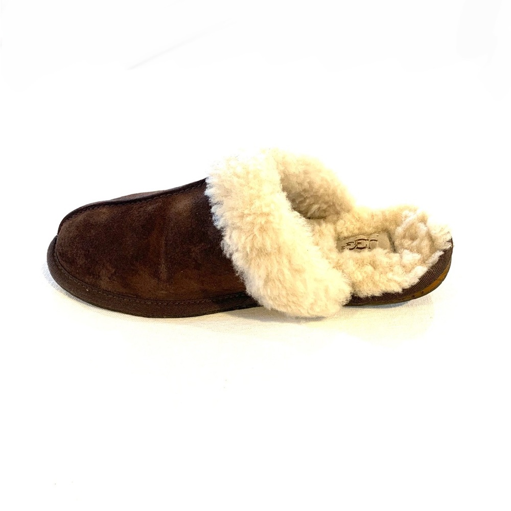 UGG leather slippers fuzzy slip on 8.5